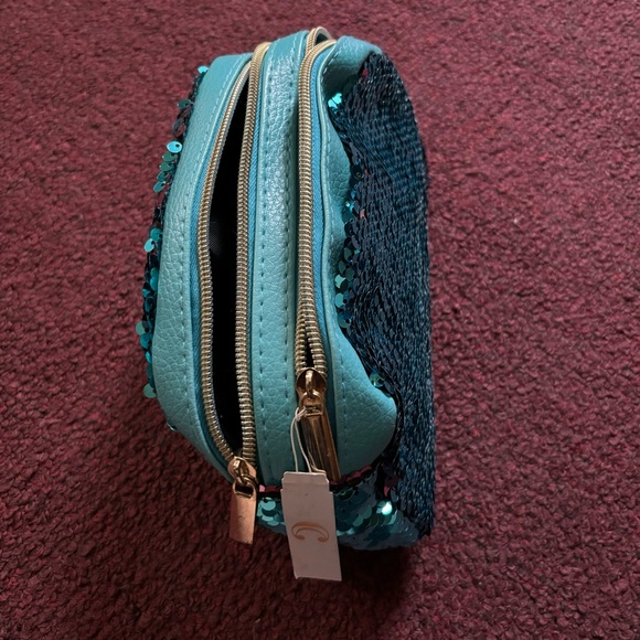 Sequin double zippered makeup bag - Picture 3 of 3